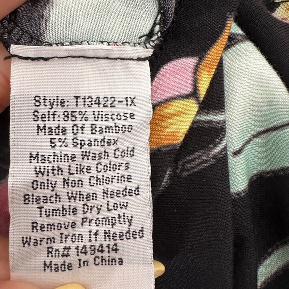 NWT $115 Johnny Was Lookout Favorite Short Sleeve Crewneck Swing Tee Size 1X - Picture 8 of 9